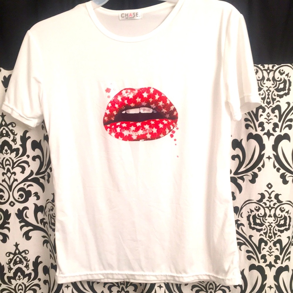 Short sleeve tshirt. Size medium. Brand new